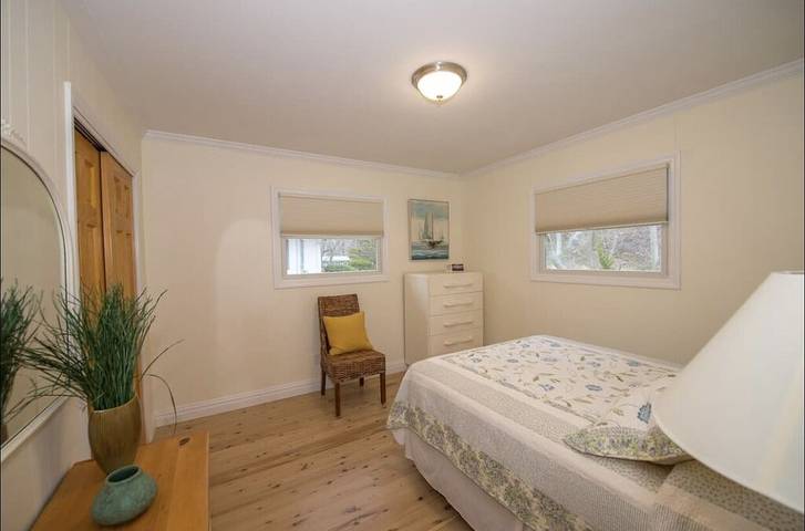 Cottage for 5 people, with terrace and yard in Long Island