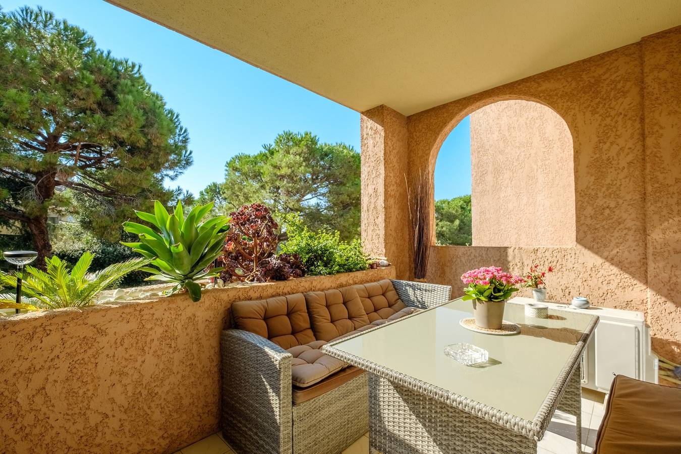 Appartement entier, Appartement 'Vaugrenier Presidences' avec vue sur le lac, Wi-Fi et climatisation in Villeneuve-Loubet, Côte méditerranéenne (France)