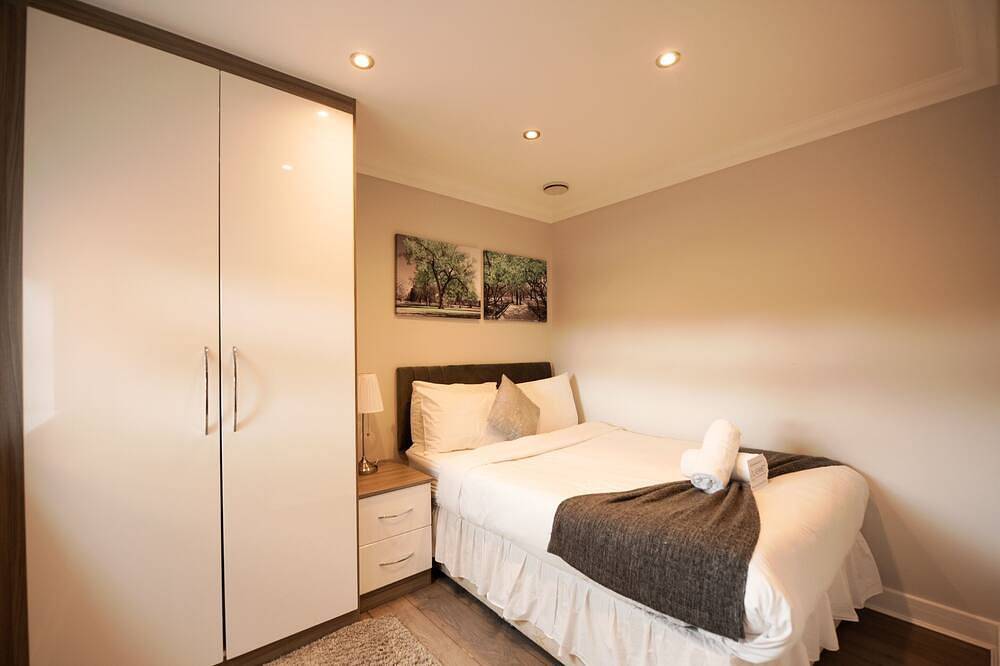 Appartement entier, Appartement en attiq-Prestige-Salle de bain privée-Vue ville in Reading, Berkshire