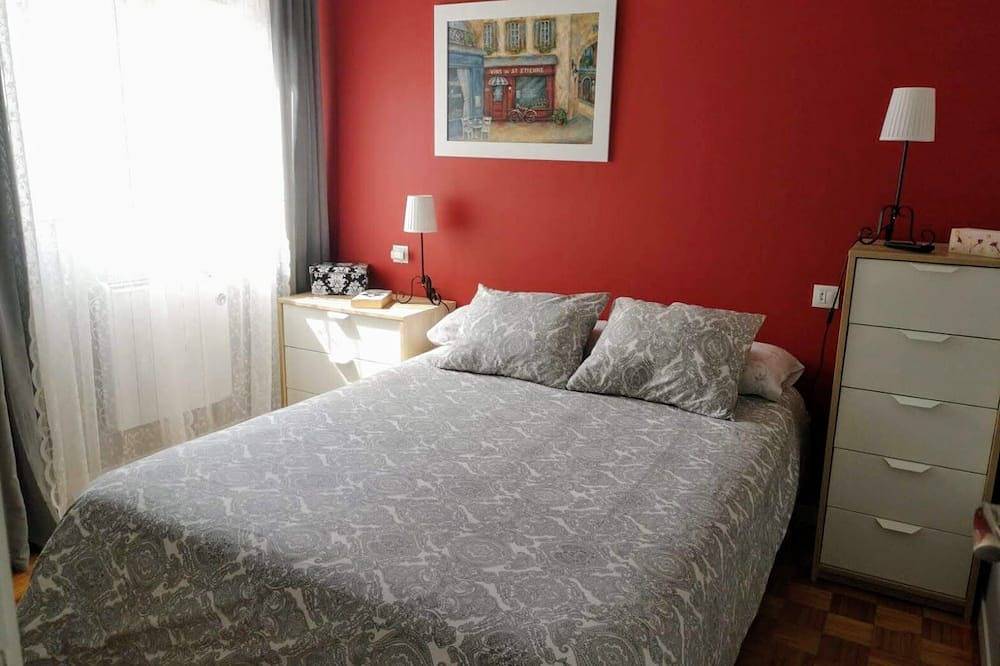 Entire apartment, Penthouse with terrace in the center of Luanco in Luanco, Gozón