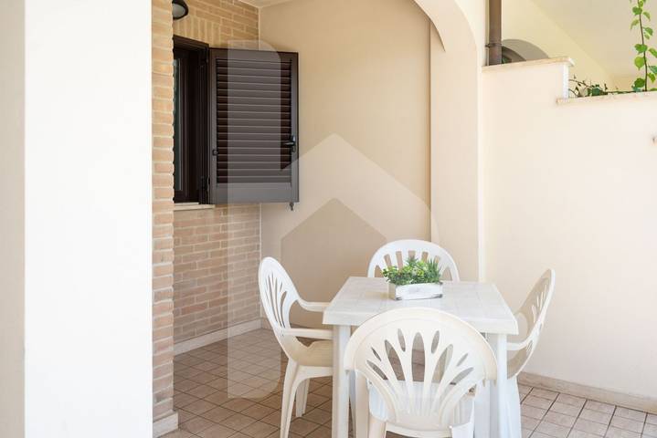 Gîte pour 4 personnes, avec balcon/terrasse et piscine à Pineto - 4