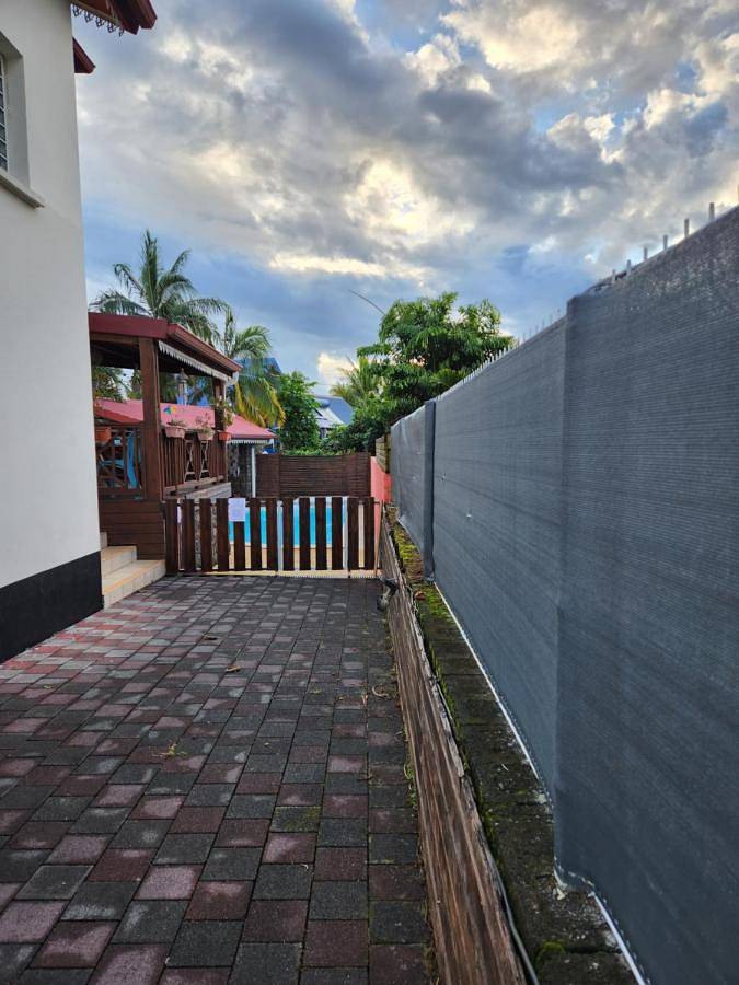 Location de vacances pour 10 personnes, avec jardin ainsi que jacuzzi et piscine dans Sainte-Rose (La Réunion) - 4