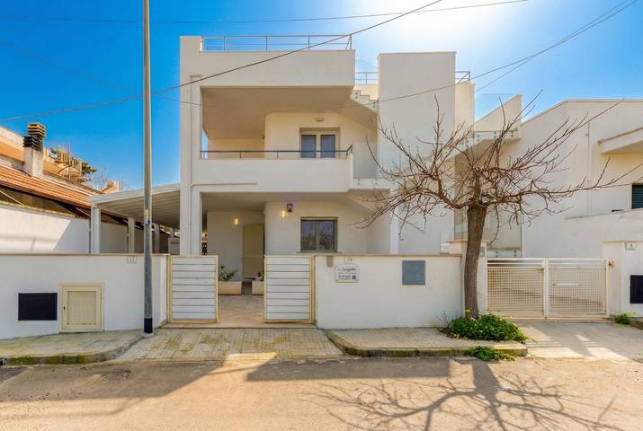 Ganze Wohnung, Apartment '4' mit Klimaanlage in Torre San Giovanni, Ugento
