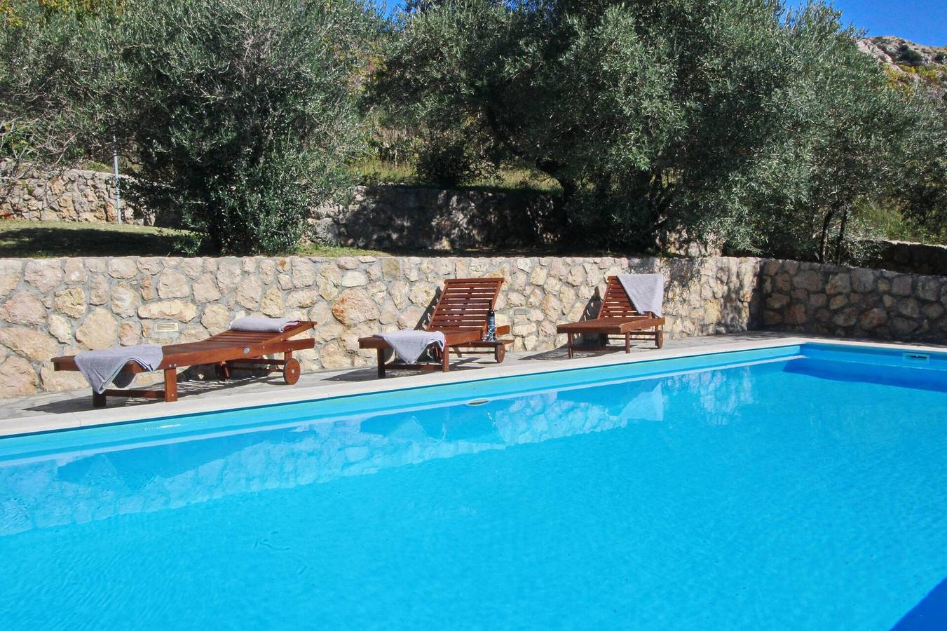 Holiday House Katarinini Dvori - with private Pool in Baška, Krk