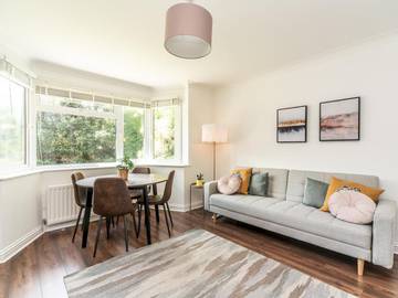 Gîte pour 4 personnes dans Surbiton