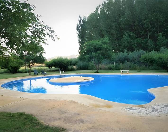 Casa rural 'El Granado' con piscina compartida, Wi-Fi y aire acondicionado in Fonelas, Geoparque de Granada