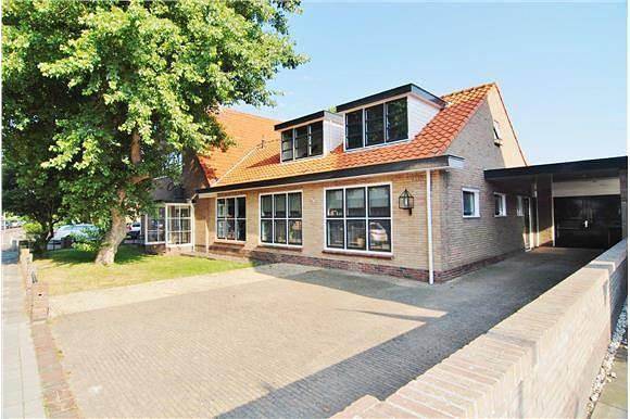 Rentals Egmond — Wijkgebouw in Egmond, Egmond aan Zee