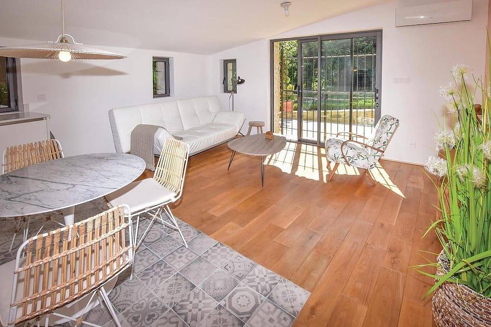 Maison luxueuse à Malaucene in Malaucène, Parc naturel régional du Mont-Ventoux