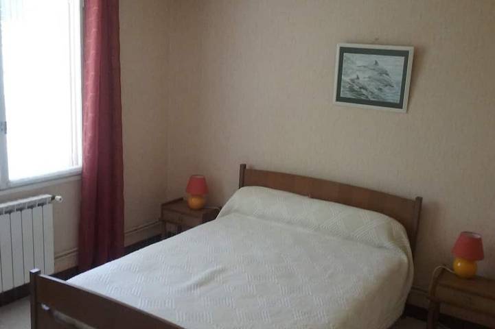 Apartamento entero, Cerca de las playas y del centro, tranquilo + espacio + frescura para 4/6 personas en la planta baja in Saint-Georges-de-Didonne, Côte de Beauté