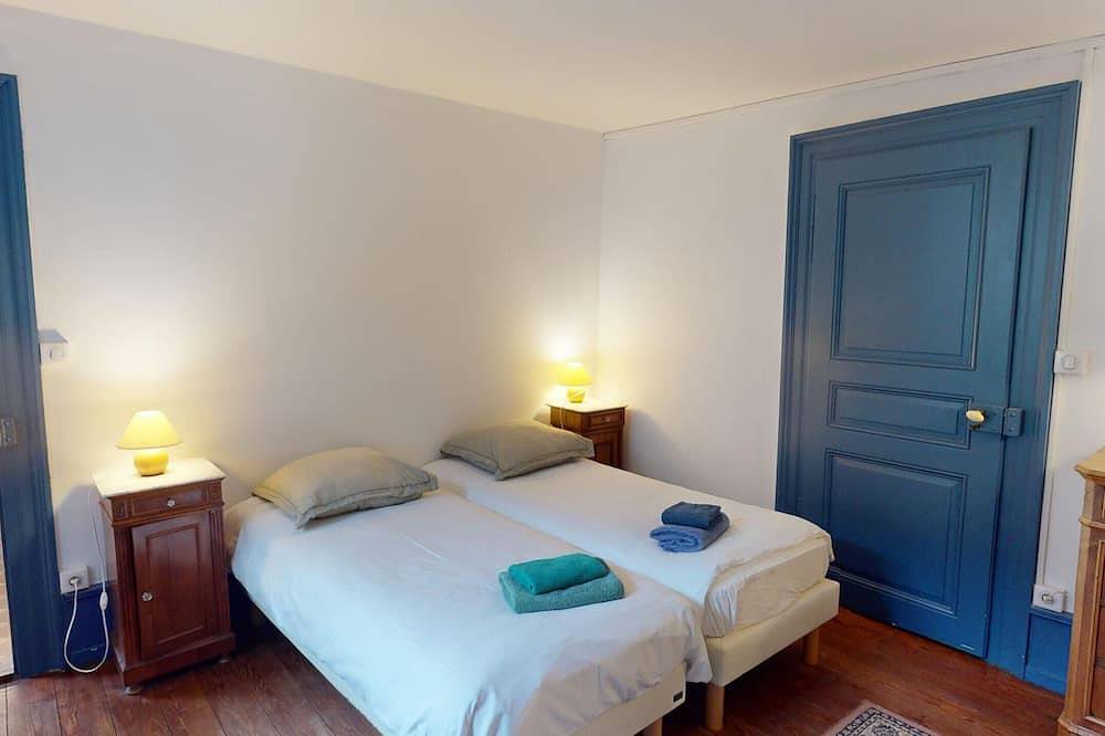 Entire apartment, L Authentique 2ch Hyper Centre Barr in Barr, Sélestat-Erstein region