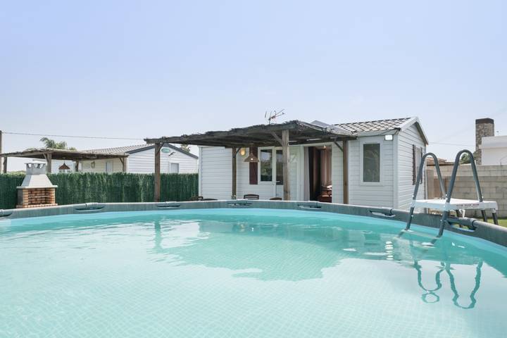 Mobil Home 'Isabella' con piscina privada, terraza privada y jardín privado in Conil de la Frontera, Costa de la Luz