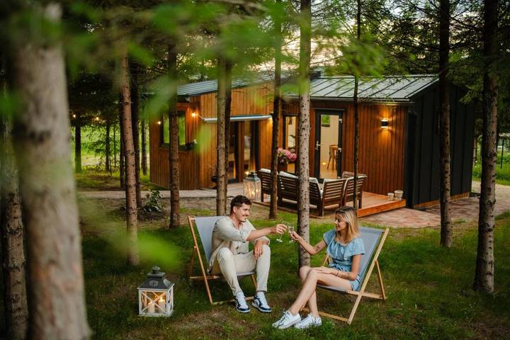 Domek letniskowy dla 4 osób, z Jacuzzi i Taras oraz Ogród w Roztocze