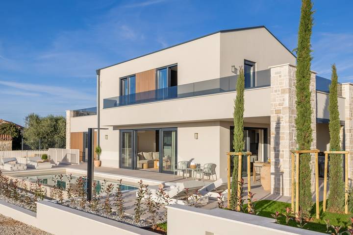 Villa pour 6 personnes, avec Balcon/Terrasse ainsi que Jardin et Piscine à Selina