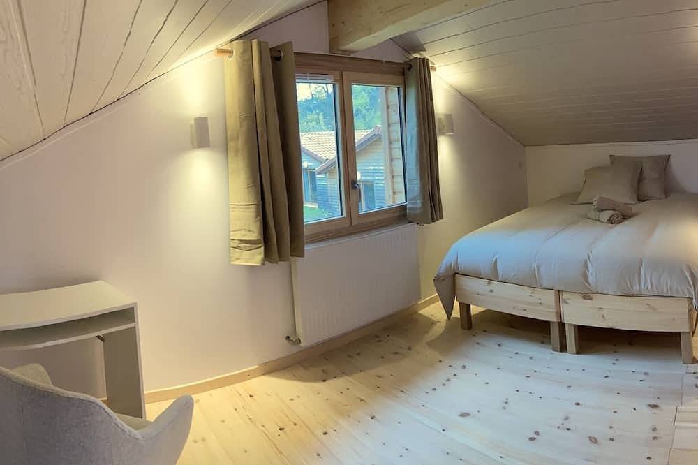 Le Jardin des 4M - Chalet-Gîte \"Mauve\" in Saint-Régis-du-Coin, Parc Naturel Régional du Pilat