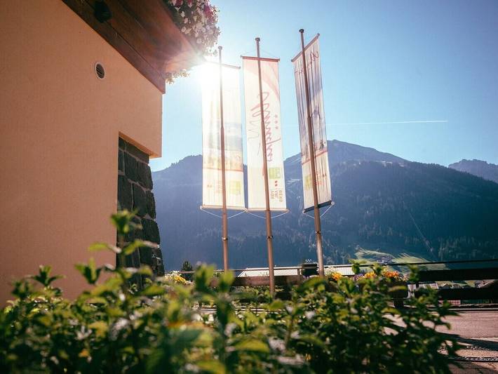Appartement in Mittelberg met zwembad in Mittelberg, Kleinwalsertal
