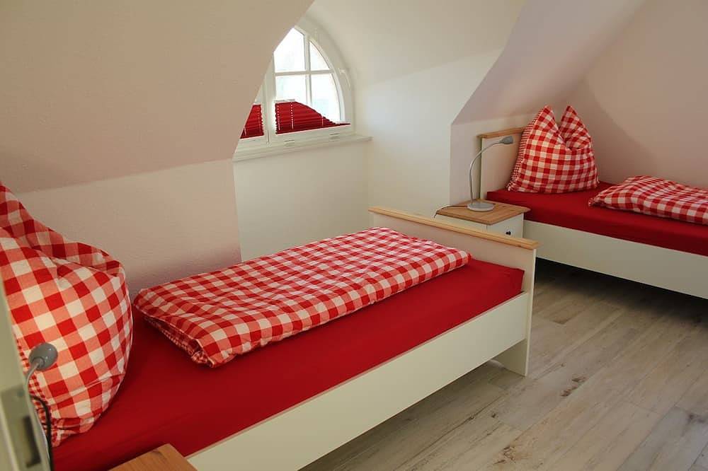 Reethaus in 1. Reihe zur Ostsee - nahe der Hansestadt Wismar in Zierow, Nordwestmecklenburg (Wismar und Umgebung)