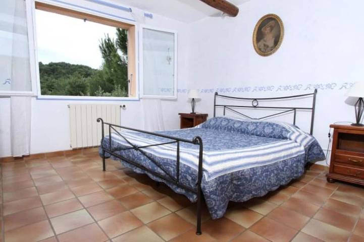 Location de vacances pour 6 personnes, avec jardin et jacuzzi, animaux acceptés à Mirabel-aux-Baronnies - 2