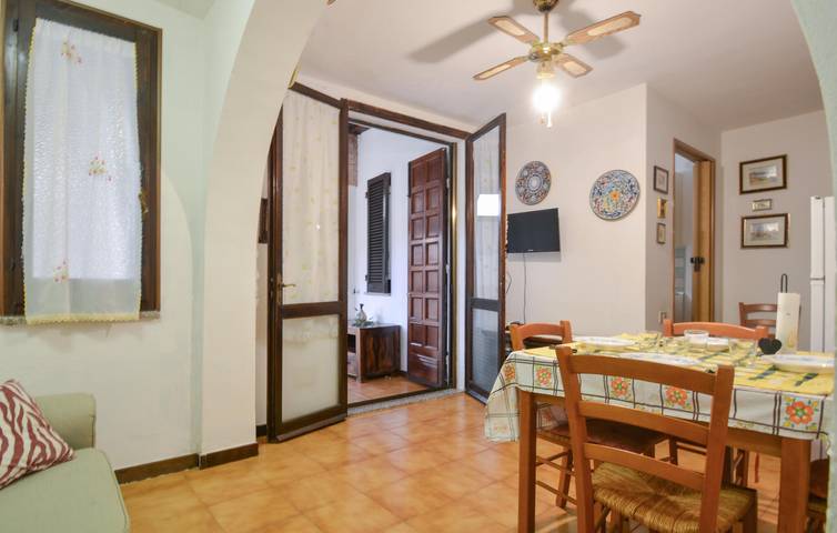 Ganze Ferienwohnung, Gemütliche Ferienwohnung in der Nähe von Genn'e Mari Beach in Solanas, Comune di Sinnai