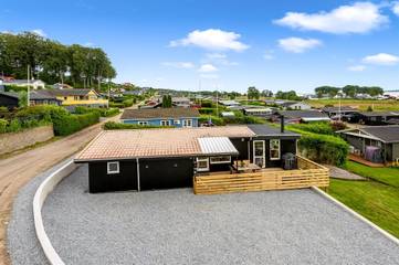 Ferienhaus für 4 Personen, mit Garten und Terrasse in Skarrev