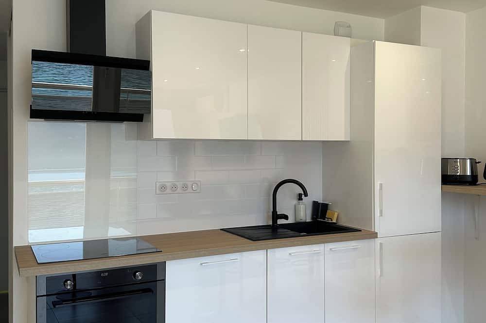 Entire apartment, Magnificent apartment with view of Lac du Bourget and waterfront (20 meters) in Tresserve, Chambéry region