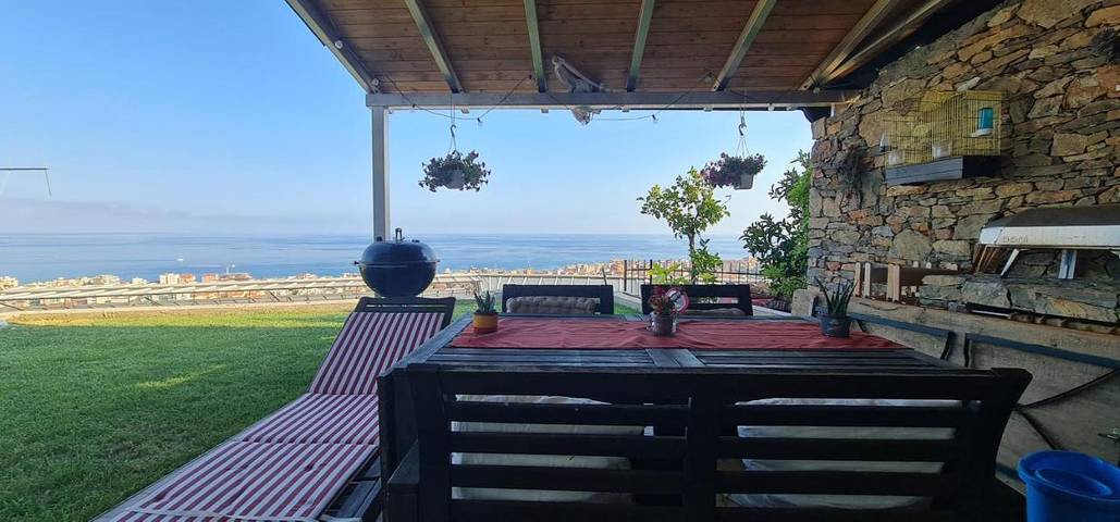 B&b per 2 persone, con Terrazza e Giardino nonché Panorama a Comune di Pietra Ligure