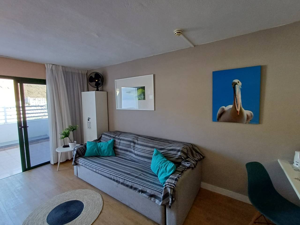 Entire apartment, Holiday Apartment 'Amazing' with Sea View, Shared Pool and Wi-Fi in Puerto Rico (Gran Canaria), South Gran Canaria