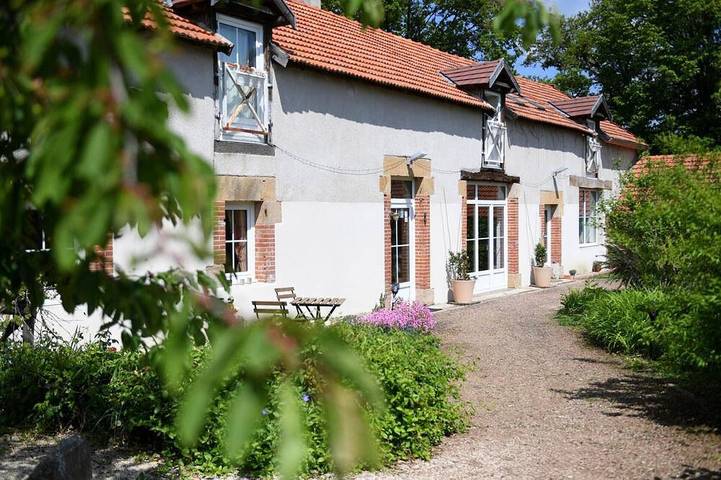 Gîte pour 8 personnes, avec Terrasse et Jardin