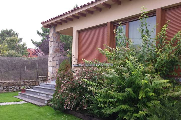 Casa rural para 9 personas, con jardín - 1