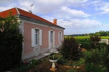 Gîte pour 8 personnes, avec jardin à Barsac