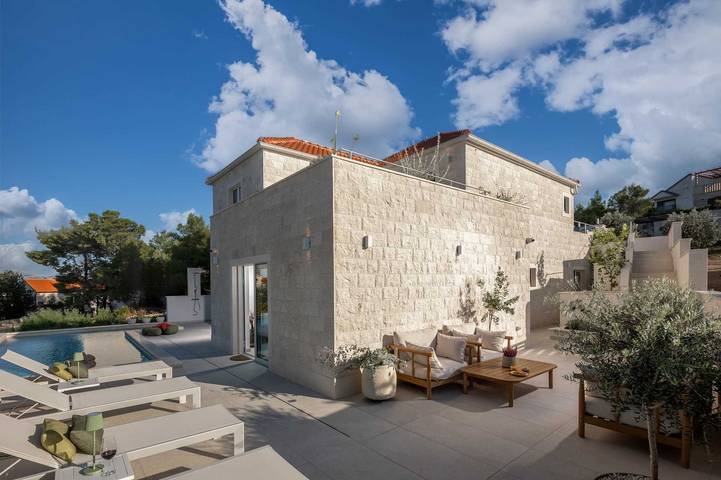 Villa pour 8 personnes, avec balcon et jardin à Splitska