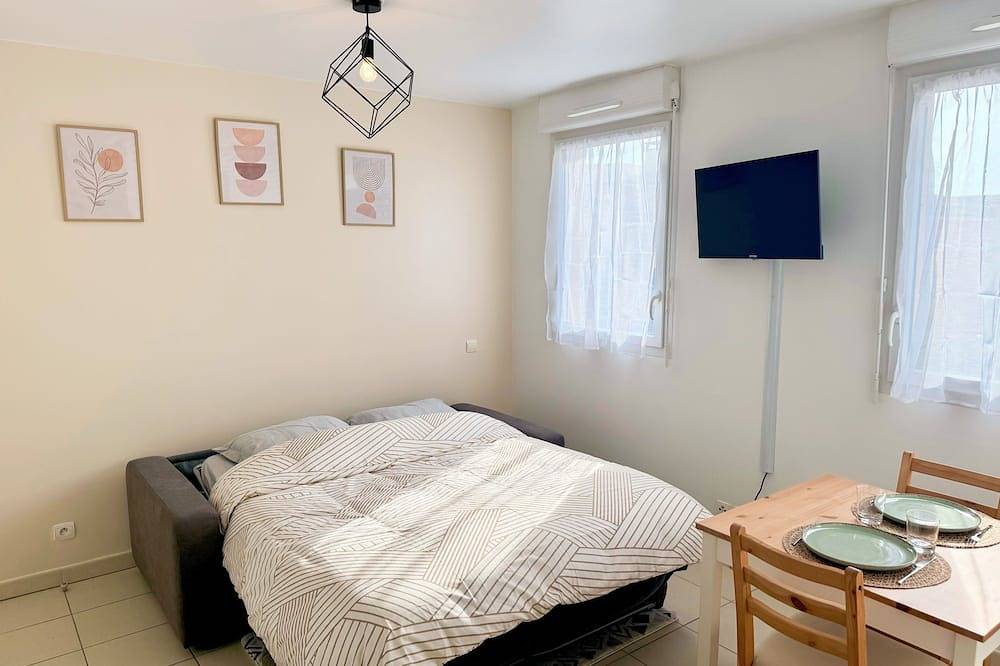 Entire apartment, Charming Apartment - 5mn Rer A / 15mn Disneyland in Bussy-Saint-Georges, Seine-et-Marne