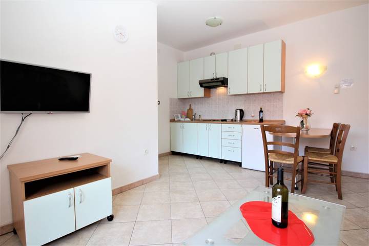 Ferienwohnung für 3 Personen, mit Balkon/Terrasse in Baska