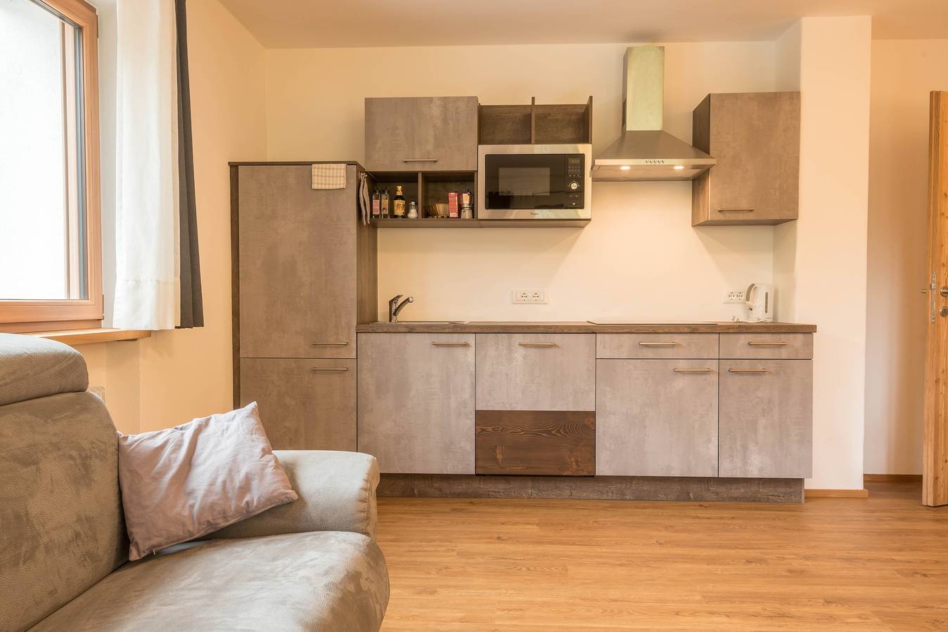 Ganze Wohnung, Einzimmerapartment "Mirko" mit Balkon, Bergblick, Garten & Wlan in St. Christina in Gröden, Dolomiti Superski