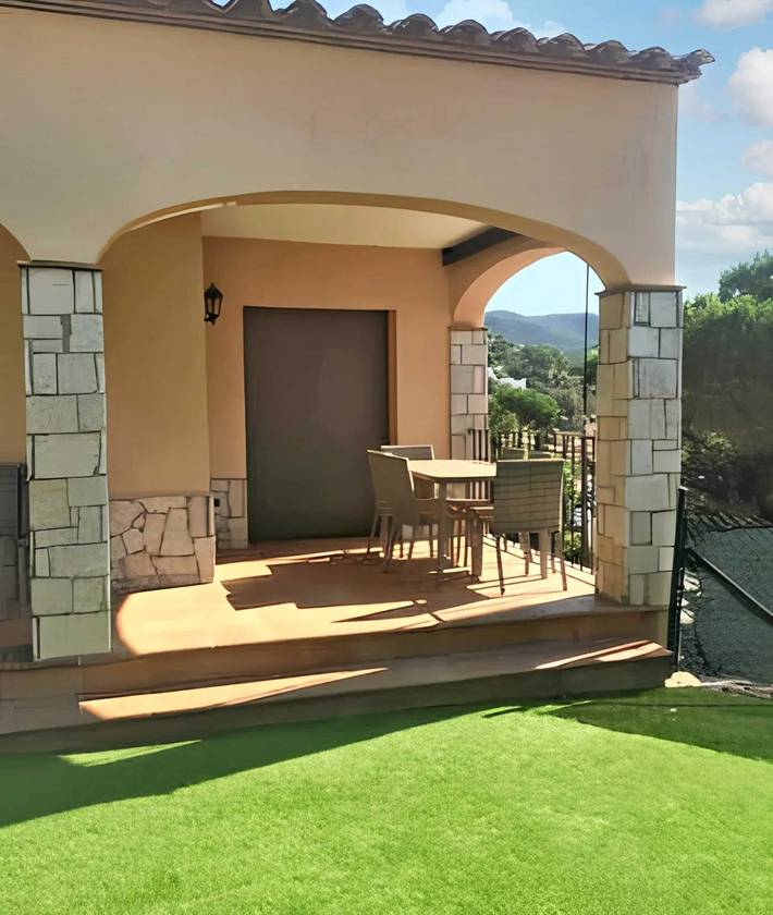 Chalet para 8 personas, con piscina y terraza en Cataluña - 4