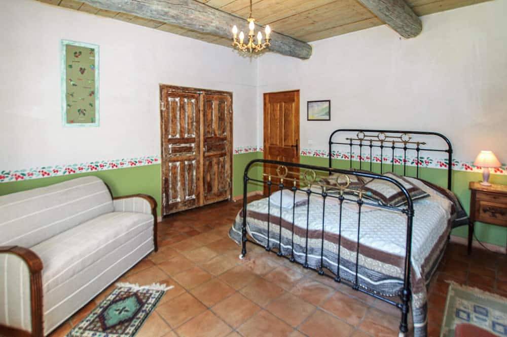 Luxurious home in Apt in APT, Parque natural regional del Luberon