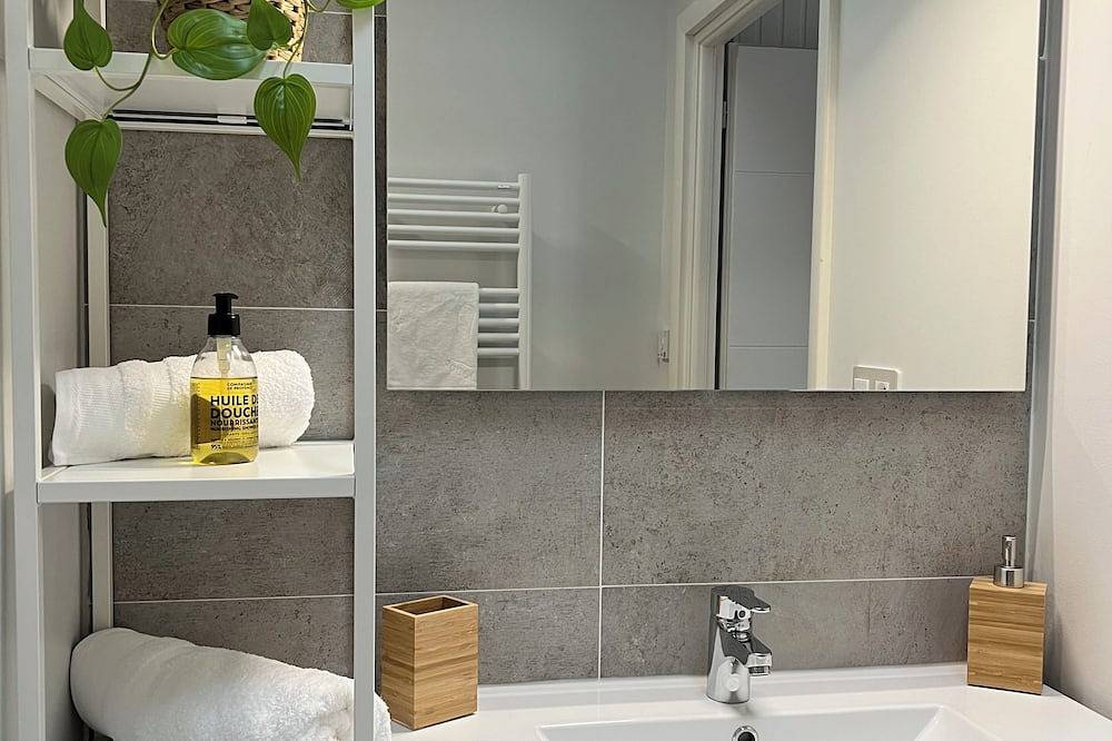 Villa Gaïa : villa neuve 2 suites parentales avec salles de bains privatives in Genas, Lyon et ses environs
