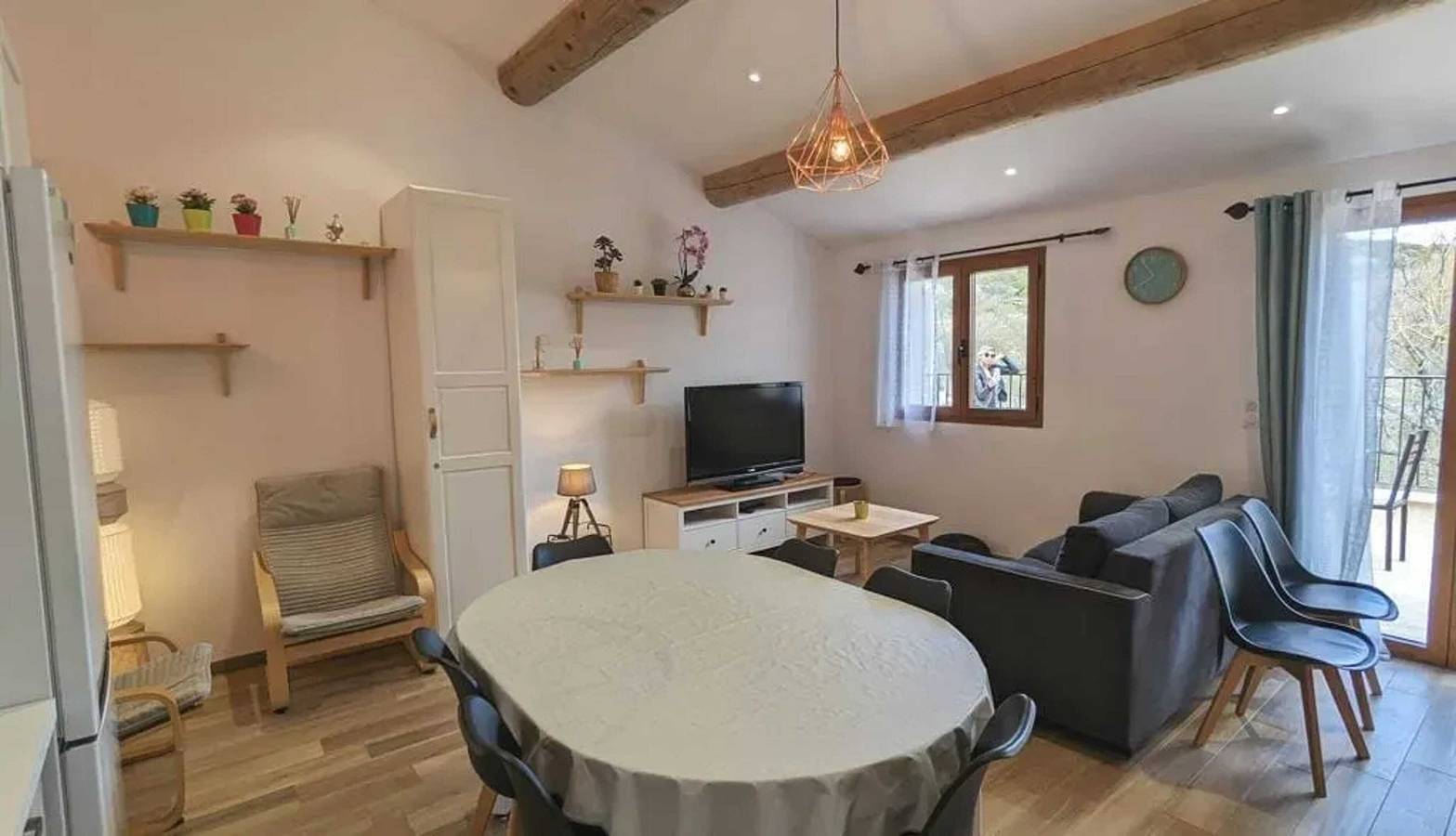Familienhaus in Esparron-de-Verdon mit privater Terrasse in Esparron-de-Verdon, Regionaler Naturpark Verdon