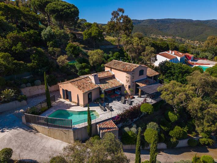 Ferienhaus für 6 Personen, mit Terrasse und Garten in Bormes-les-Mimosas