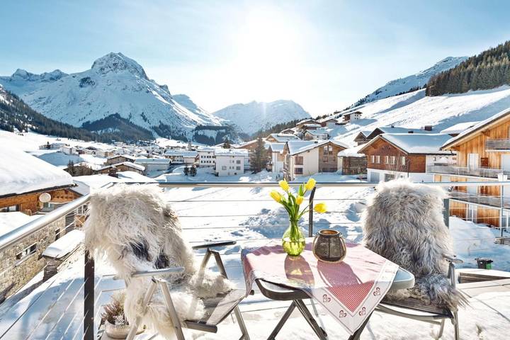 Vakantieappartement voor 5 personen, with tuin and sauna as well as uitzicht in Lech