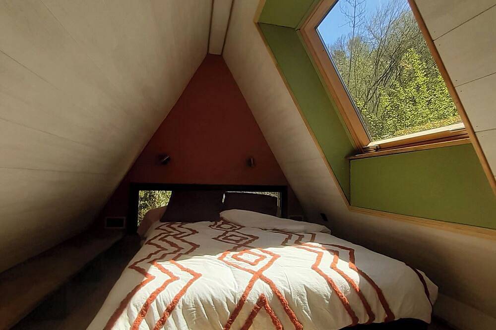 La maison en A Warm and atypical chalet in the heart of the Ariège mountains in Seix, Parc naturel régional des Pyrénées ariégeoises