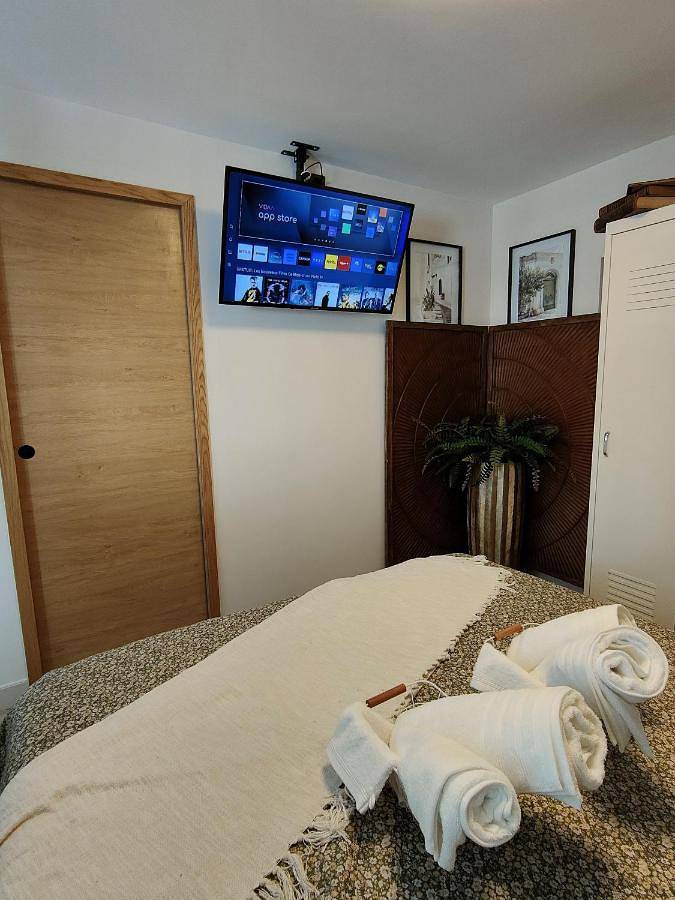 Gîte pour 2 personnes, avec jacuzzi et terrasse à Fourques - 4