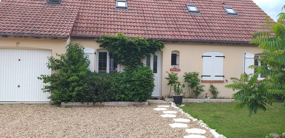 Location de vacances pour 10 personnes, avec Jacuzzi et Jardin à Les Montils