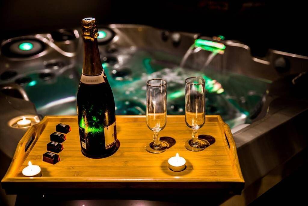 Appartement entier, Les Spas Insolites - Le Spa du Moulin in Saint-Junien, Région de Rochechouart