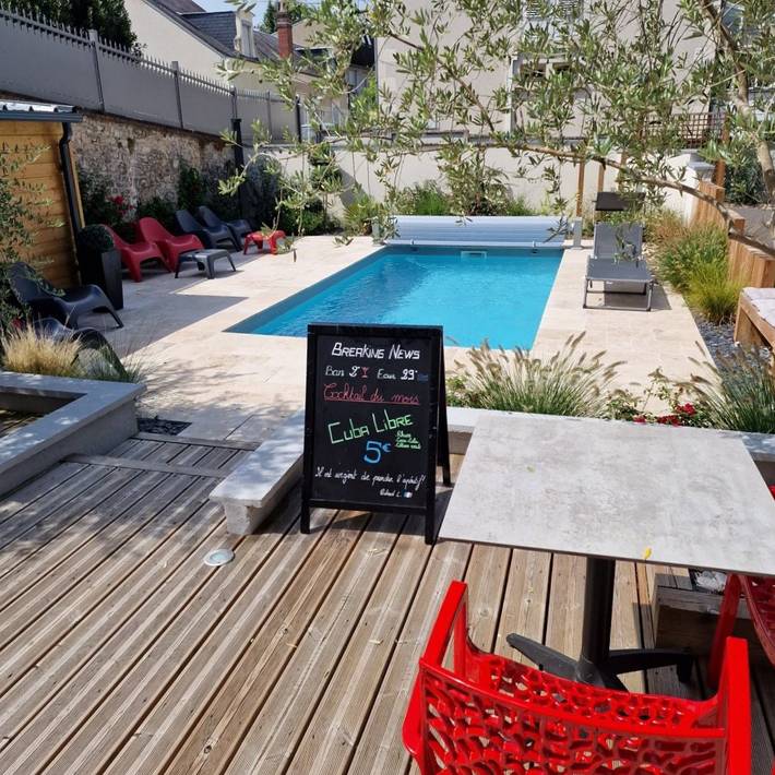 Chambre d’hôte pour 2 personnes, avec Jacuzzi et Jardin ainsi que Piscine et Sauna dans le Cher