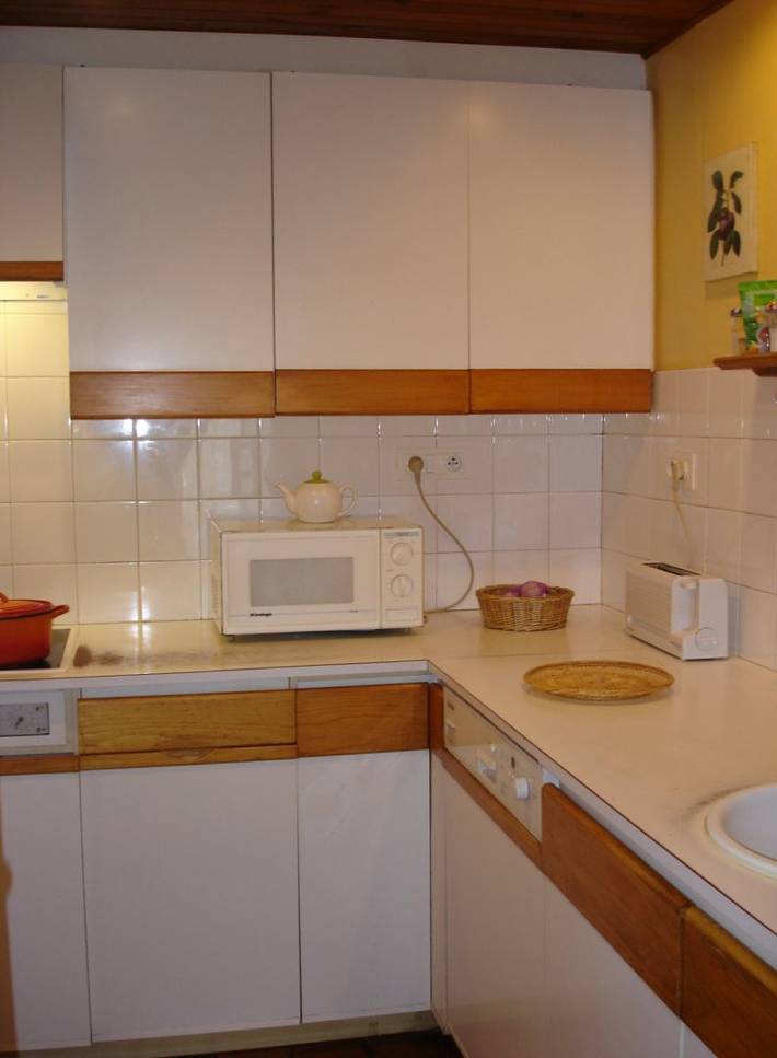 Gîte pour 8 personnes, avec jardin ainsi que terrasse et piscine à Saint-Nectaire - 4