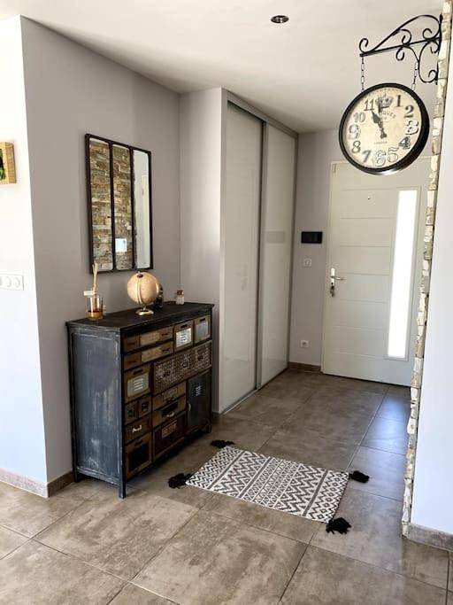 Location de vacances pour 6 personnes, avec piscine ainsi que jardin et terrasse à Montady - 2