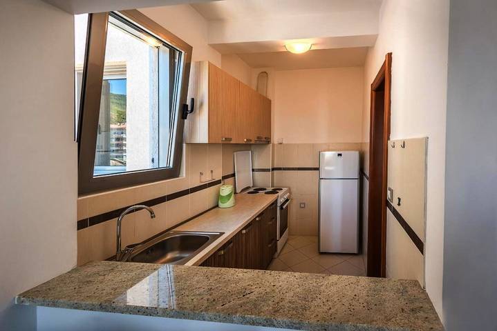 Gîte pour 3 personnes, avec Terrasse à Budva - 4