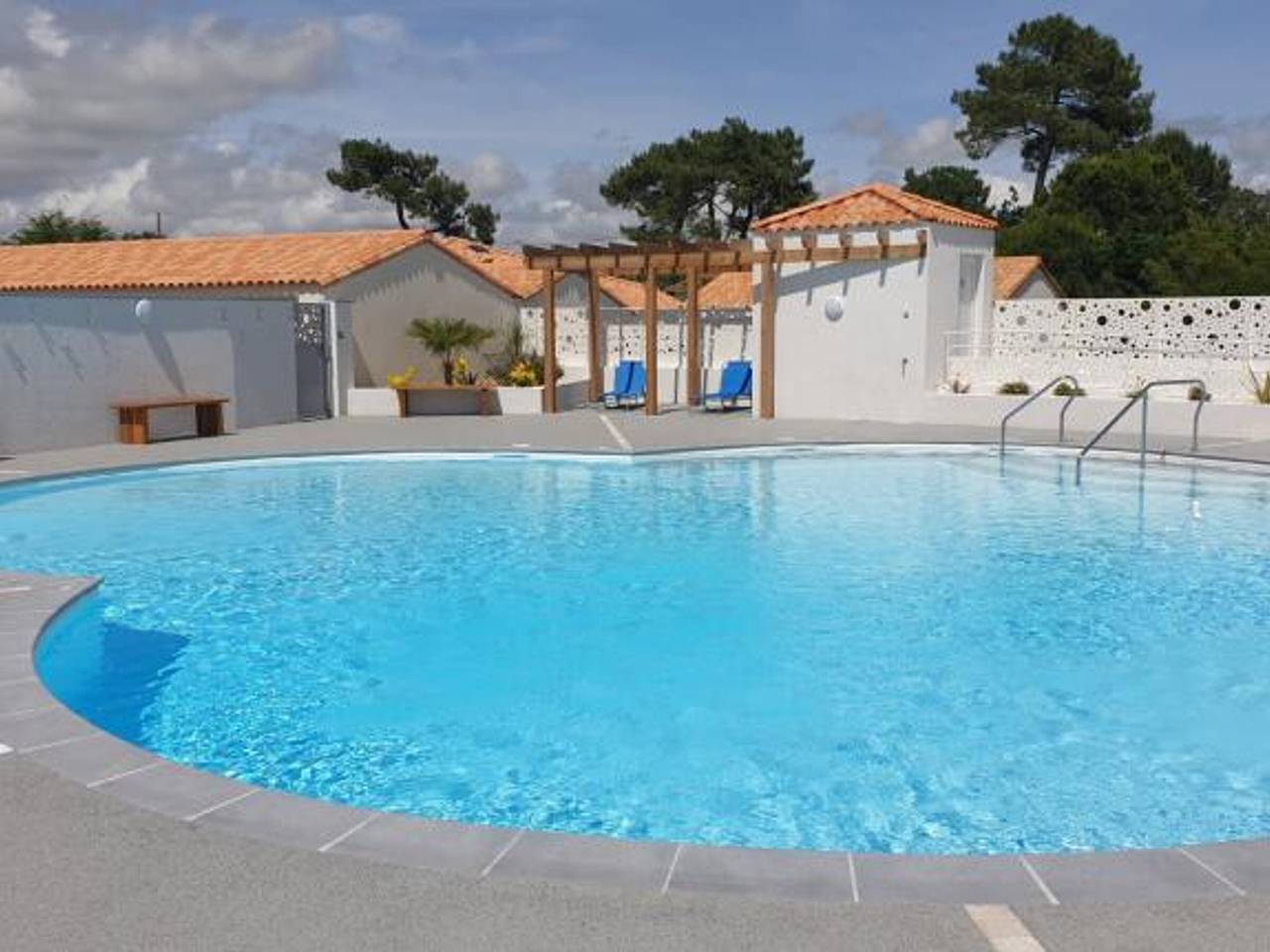 Holiday home with pool, close to beach - La Tranche-sur-Mer in La Tranche-sur-Mer, Vendée