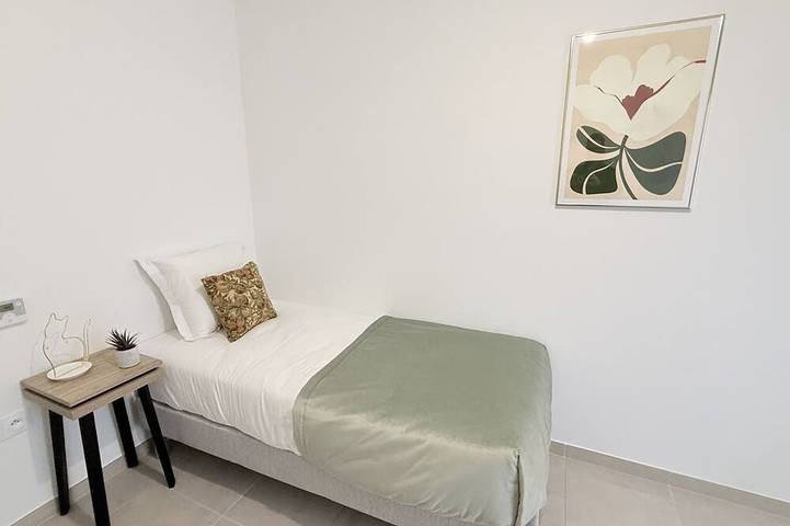 Gîte pour 3 personnes, avec Jardin ainsi que Piscine et Sauna à Aubenas - 2