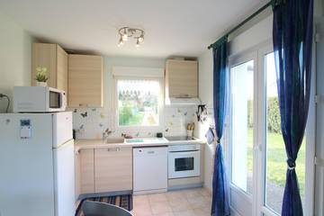 Maison De Vacances pour 4 Personnes dans Saint-Jean-le-Thomas, Région d'Avranches, Photo 2